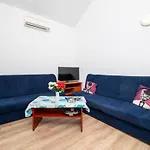 Apartment Cozy Abazi