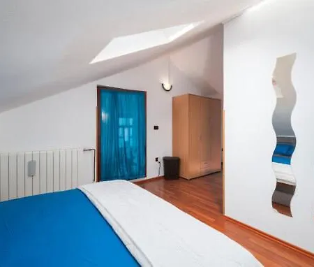 Appartement Cozy Abazi *